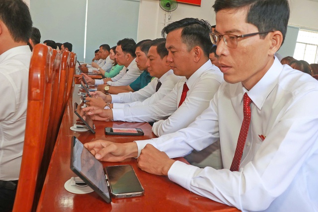 Cà Mau: Lần đầu tiên có Đảng bộ tổ chức đại hội 'không giấy'- Ảnh 2. Cà Mau: Lần đầu tiên có Đảng bộ tổ chức đại hội 'không giấy'- Ảnh 2.