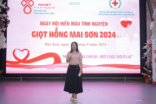 Người ‘giảng dạy’ miệt mài từ trái tim  - Ảnh 4.