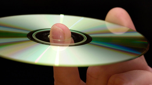 Dòng lịch sử thú vị của chiếc đĩa CD huyền thọai trong công nghệ âm nhạc - Ảnh 1.