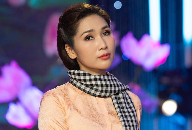 'Hoa hậu cải lương' Như Huỳnh tiết lộ cuộc sống ở tuổi 39
