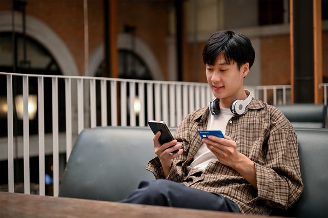 Bước vào đại học, bắt đầu hành trình tài chính đầu đời - Ảnh 1.