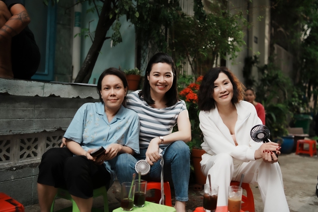 Việt Hương nói gì khi ‘lên chức’ trong phim mới của Khương Ngọc? - Ảnh 2.