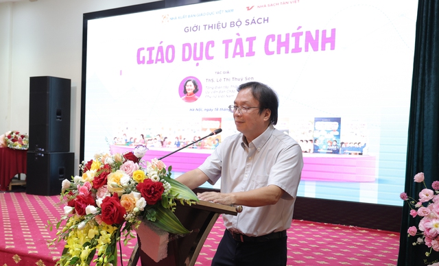 NXBGDVN giới thiệu bộ sách Giáo dục tài chính cho học sinh lớp 1 đến 12 - Ảnh 3.