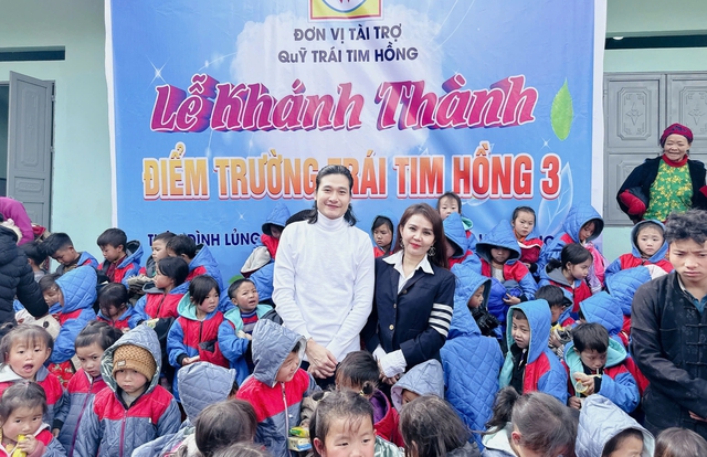 Từ 'vai ác' màn ảnh đến hành trình gieo 'trái tim hồng' thiện nguyện ở đời thường- Ảnh 2.