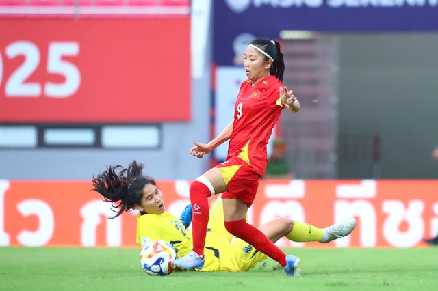 Hàng công ghi bàn đẳng cấp thắng Thái Lan, đội tuyển nữ Việt Nam giành HCĐ: VFF thưởng 600 triệu đồng- Ảnh 9. Hàng công ghi bàn đẳng cấp thắng Thái Lan, đội tuyển nữ Việt Nam giành HCĐ: VFF thưởng 600 triệu đồng- Ảnh 9.