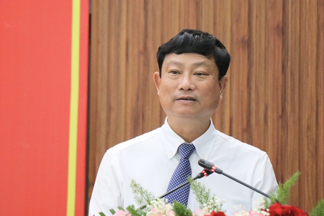 Chủ tịch HĐND TP.HCM Võ Văn Minh: Năm 2030, phấn đấu đưa xã Hóc Môn thành phường - Ảnh 1.