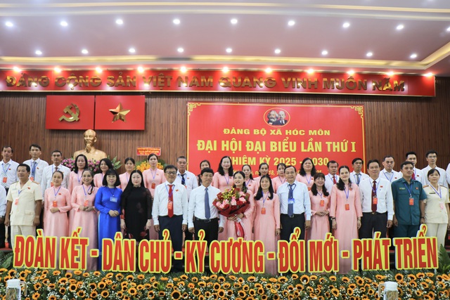 Chủ tịch HĐND TP.HCM Võ Văn Minh: Năm 2030, phấn đấu đưa xã Hóc Môn thành phường - Ảnh 2.