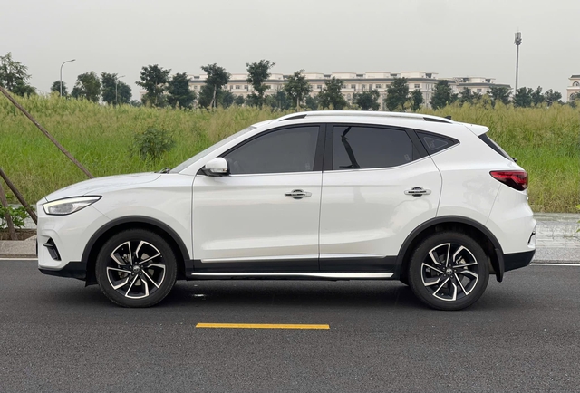 3 mẫu SUV đô thị rớt giá nhanh nhất thị trường xe cũ- Ảnh 2. 3 mẫu SUV đô thị rớt giá nhanh nhất thị trường xe cũ- Ảnh 2.