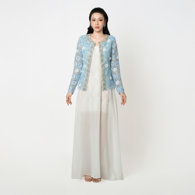 Váy dài - từ sàn diễn đến đường phố và mẹo phối layer theo mùa- Ảnh 6.