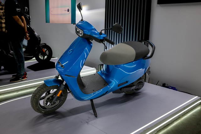 Xe máy điện phổ thông trang bị tính năng ADAS, mỗi lần sạc đi hơn 300 km - Ảnh 2. Xe máy điện phổ thông trang bị tính năng ADAS, mỗi lần sạc đi hơn 300 km - Ảnh 2.