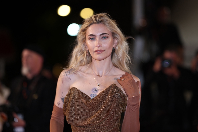 

Paris Jackson (27 tuổi) vừa chia tay hôn phu Justin Long  