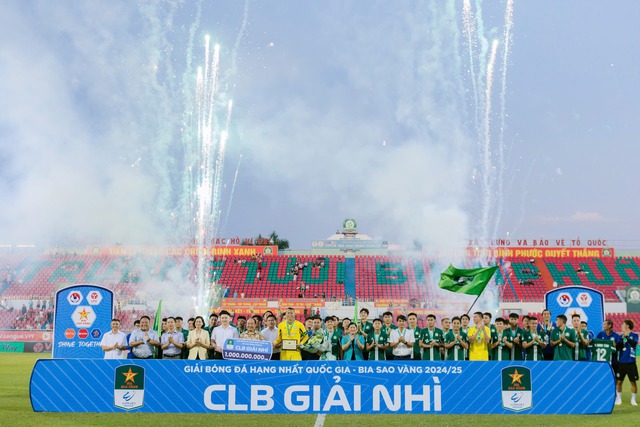 Xuân Trường, Công Phượng và Minh Vương hẹn V-League mùa sau: Hiểu Minh chia tay giải hạng nhất- Ảnh 1. Xuân Trường, Công Phượng và Minh Vương hẹn V-League mùa sau: Hiểu Minh chia tay giải hạng nhất- Ảnh 1.