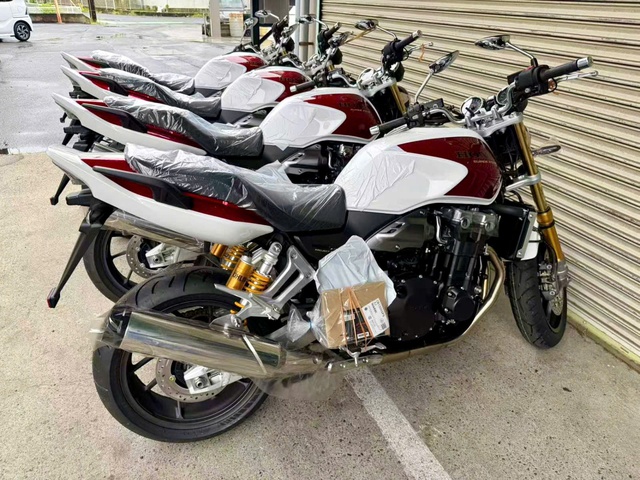 Sản xuất giới hạn Honda CB1300SF SP Final Edition bản cuối cùng bất ngờ về Việt Nam - Ảnh 1.
