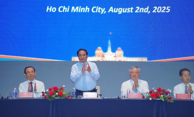 Thủ tướng dự hội nghị triển khai nghị quyết trung tâm tài chính quốc tế- Ảnh 1.