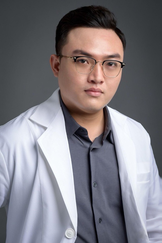 Bác sĩ Ghi Võ: Từ cậu học trò nghèo đến ‘người trồng nụ cười’ cho cộng đồng- Ảnh 1.