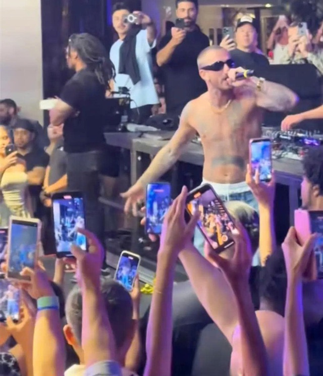 Kẻ mạo danh Justin Bieber qua mặt an ninh, biểu diễn trót lọt tại hộp đêm - Ảnh 1.