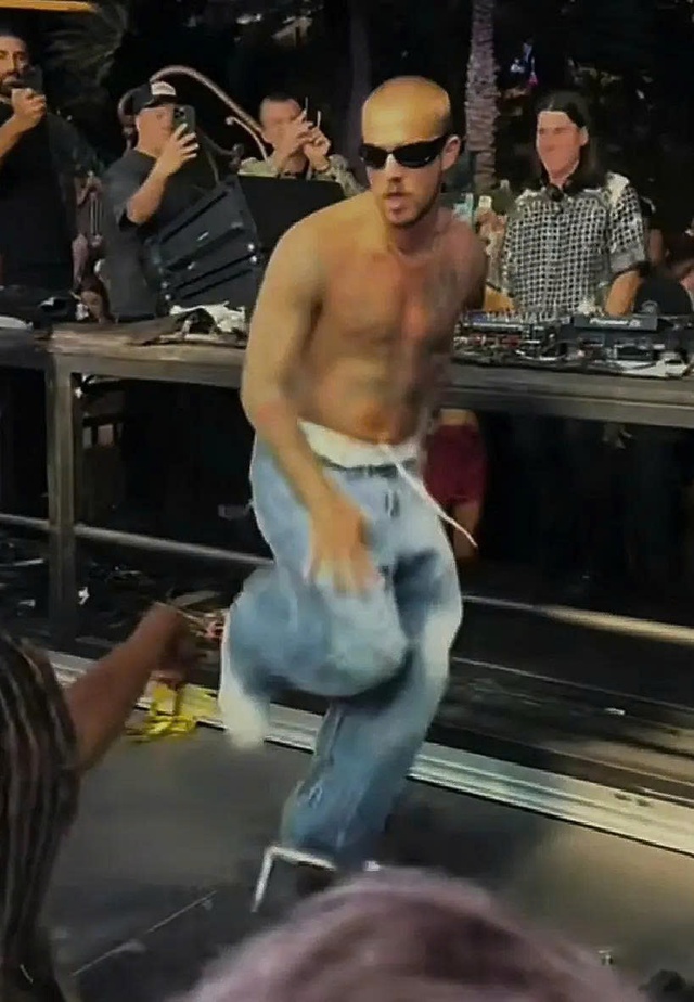 Kẻ mạo danh Justin Bieber qua mặt an ninh, biểu diễn trót lọt tại hộp đêm - Ảnh 3.