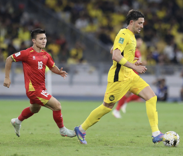 Sao nhập tịch Malaysia 'vạ miệng' về nguồn gốc: FIFA có cơ sở xử đội tuyển Việt Nam thắng 3-0?- Ảnh 1.
