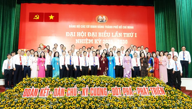 281 đại biểu về dự Đại hội Đảng bộ các cơ quan Đảng TP.HCM- Ảnh 3.