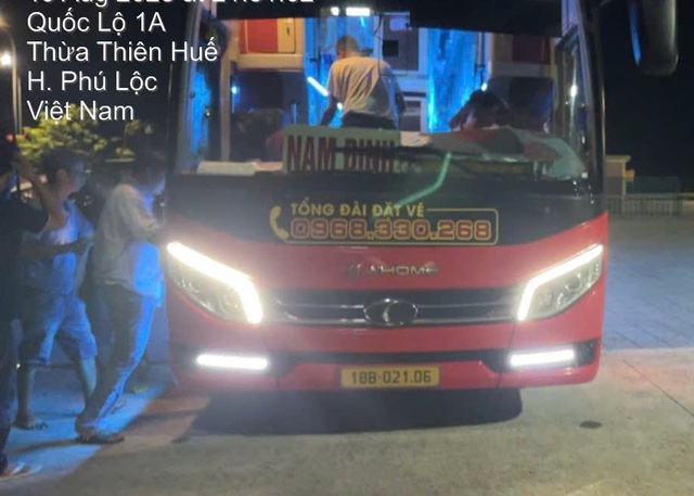 TP.Huế: Chở quá 12 người, chủ xe khách bị phạt gần 100 triệu đồng - Ảnh 1.