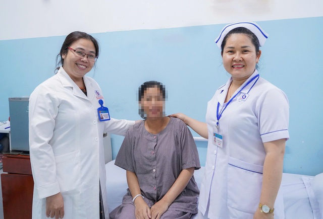 Người mẹ đánh cược mạng sống để giữ con- Ảnh 1.