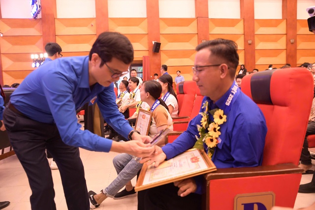 Những người trẻ khuyết tật lan tỏa nghị lực đến hàng triệu thanh niên - Ảnh 2.