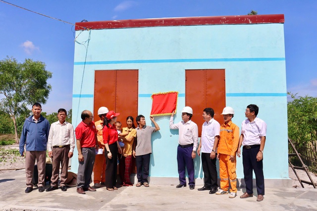 Khánh thành nhà tình nghĩa cho gia đình khó khăn ở Quảng Trị - Ảnh 1.