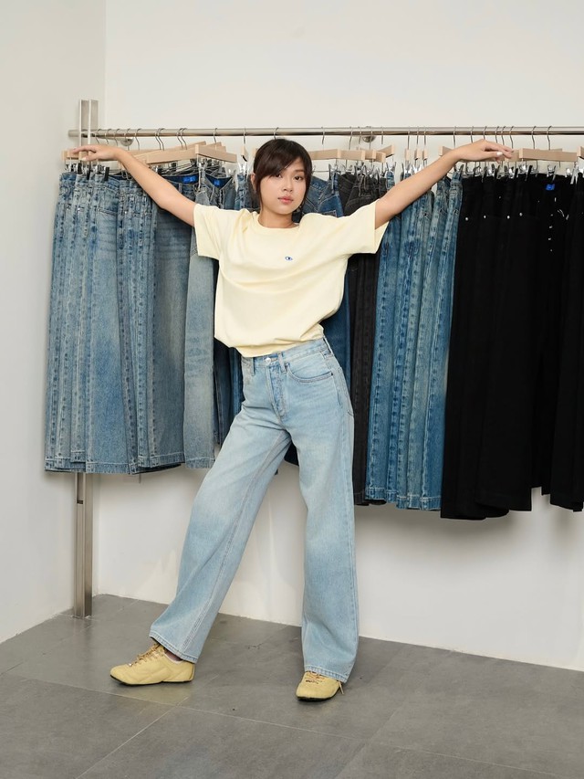 Xu hướng quần jeans đẹp nhất mùa này