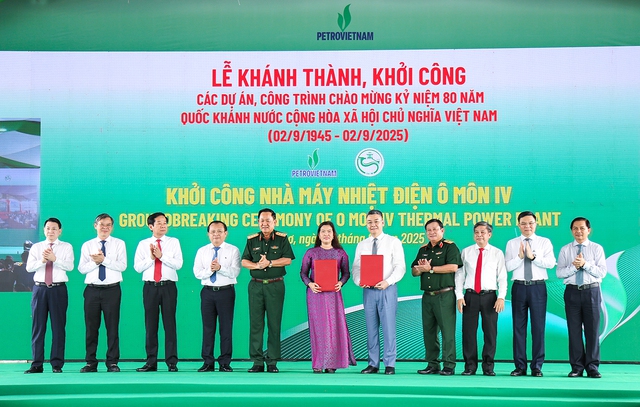 Petrovietnam khởi c&ocirc;ng dự &aacute;n điện tỉ USD- Ảnh 2.
