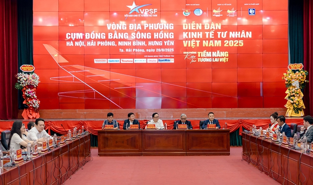 Doanh nghiệp trẻ b&agrave;n giải ph&aacute;p đưa Nghị quyết của Bộ Ch&iacute;nh trị v&agrave;o thực tiễn- Ảnh 2.