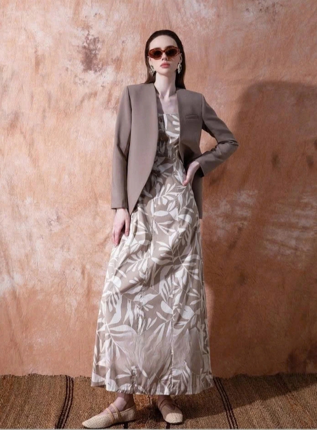 Diện đồ tone sur tone nàng công sở khoe dáng thời thượng, sành điệu- Ảnh 8.