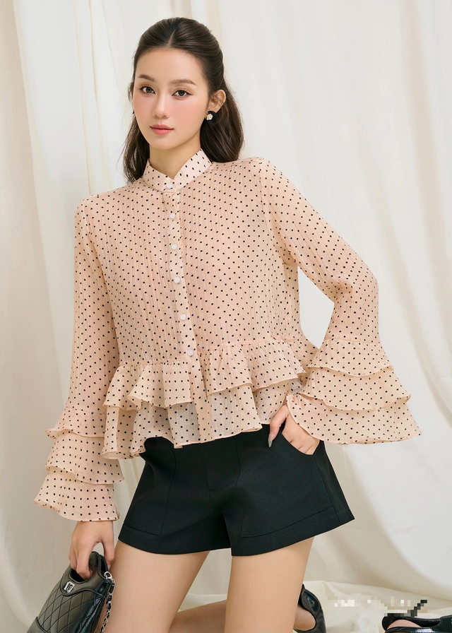 Đẹp xuất sắc khi nàng diện áo cách điệu vào mùa thu- Ảnh 3. Đẹp xuất sắc khi nàng diện áo cách điệu vào mùa thu- Ảnh 3.