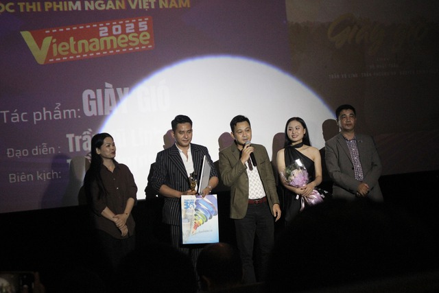'Mầm nhớ' thắng lớn tại cuộc thi phim ngắn Việt Nam - Vietnamese 2025- Ảnh 6.