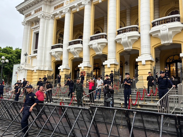 Trắng đ&ecirc;m chờ v&eacute; concert ' Việt Nam trong t&ocirc;i ' giữa H&agrave; Nội m&aacute;t mẻ - Ảnh 6.