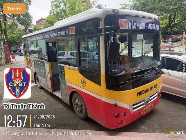 Tài xế xe buýt lén uống bia bị người dân báo CSGT xử lý- Ảnh 1.