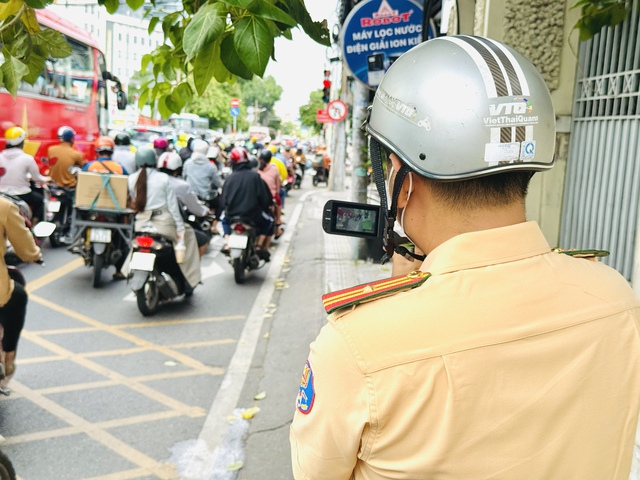 TP.HCM sẽ kẻ thêm nhiều vạch mắt võng cho xe rẽ phải khi đèn đỏ - Ảnh 3.
