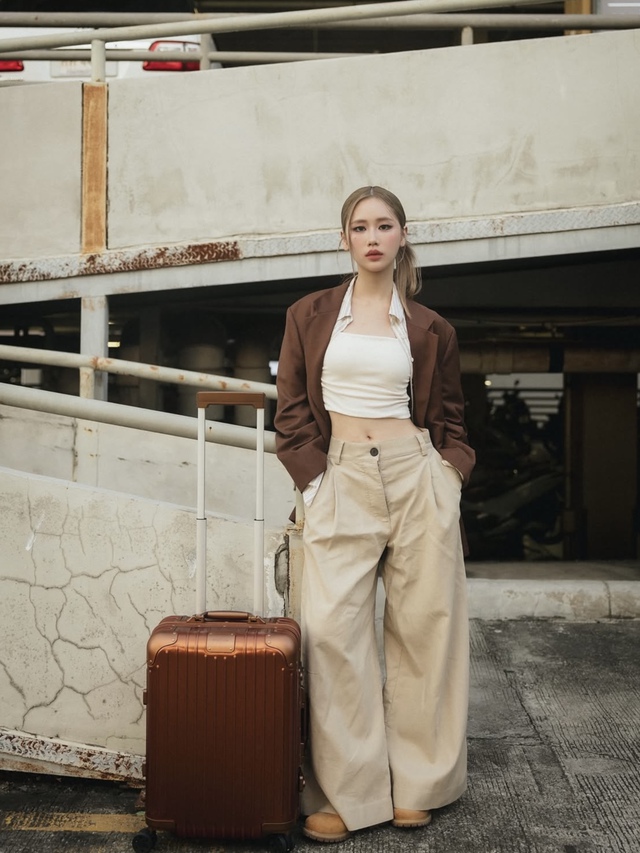 Màu be tối giản cho phong cách thanh lịch hằng ngày- Ảnh 8. Màu be tối giản cho phong cách thanh lịch hằng ngày- Ảnh 8.