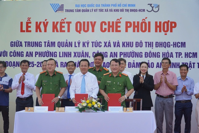 Siết chặt an ninh ở làng đại học... - Ảnh 1.