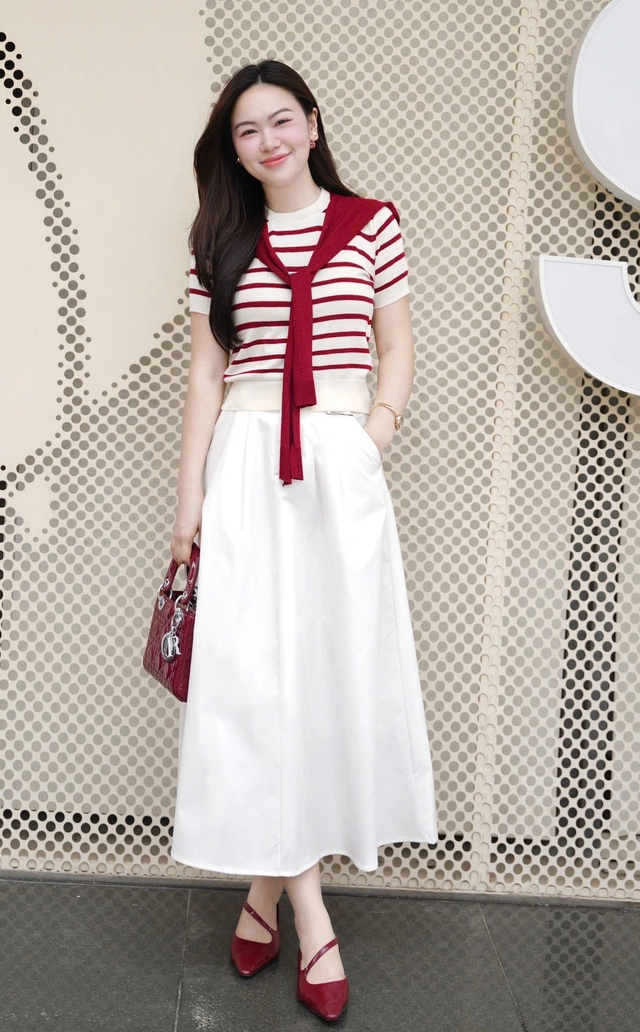 Trẻ trung với vẻ đẹp tối giản của họa tiết kẻ sọc- Ảnh 6. Trẻ trung với vẻ đẹp tối giản của họa tiết kẻ sọc- Ảnh 6.
