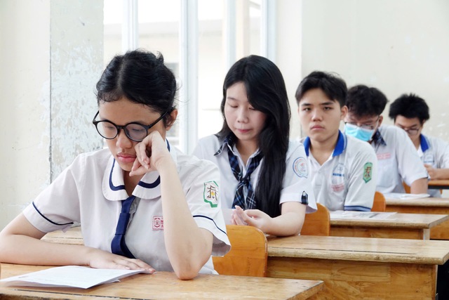Các trường đại học công bố điểm chuẩn từ mấy giờ chiều nay? - Ảnh 1.