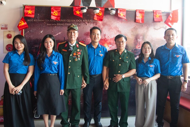 Cựu binh trận thành cổ: 'Mưa đỏ làm tôi nhớ đồng đội và ký ức xưa'- Ảnh 5.