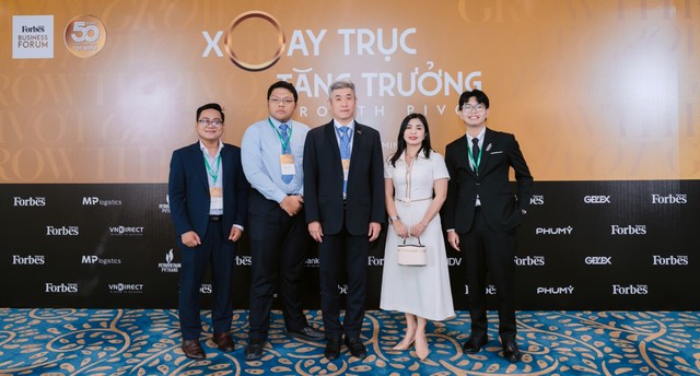 DHG Pharma tiếp tục vào ‘Top 50 công ty niêm yết tốt nhất Việt Nam 2025’- Ảnh 2. DHG Pharma tiếp tục vào ‘Top 50 công ty niêm yết tốt nhất Việt Nam 2025’- Ảnh 2.