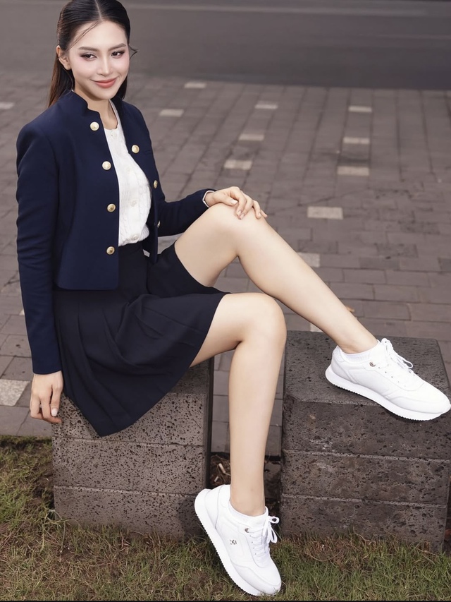 Phong cách sang trọng nhưng tinh tế với sắc xanh navy- Ảnh 3.