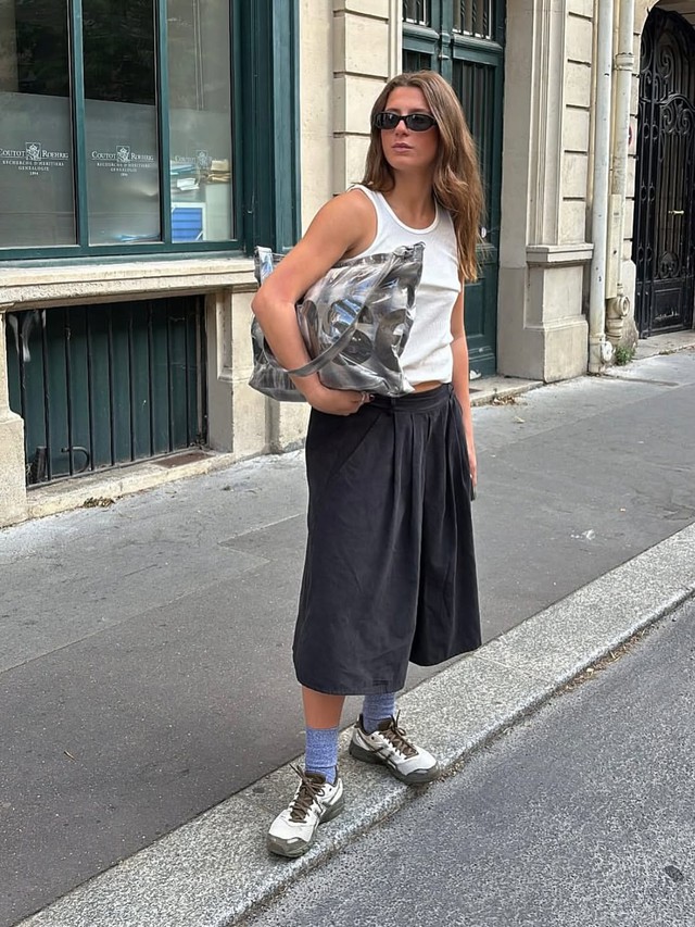 Những cách kết hợp quần culottes đẹp nhất, từ ngày đến đêm- Ảnh 7.