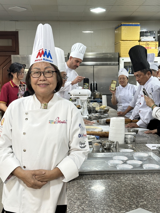 Nghệ nhân Bùi Thị Sương: Gìn giữ và lan tỏa tinh hoa ẩm thực Việt- Ảnh 1. Nghệ nhân Bùi Thị Sương: Gìn giữ và lan tỏa tinh hoa ẩm thực Việt- Ảnh 1.