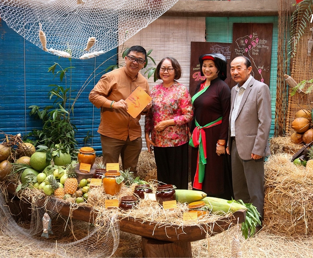 Nghệ nhân Bùi Thị Sương: Gìn giữ và lan tỏa tinh hoa ẩm thực Việt- Ảnh 2. Nghệ nhân Bùi Thị Sương: Gìn giữ và lan tỏa tinh hoa ẩm thực Việt- Ảnh 2.
