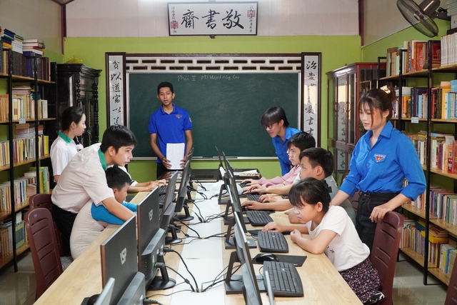 Ngôi chùa 130 năm tuổi xanh mát giữa trung tâm Cần Thơ- Ảnh 9. Ngôi chùa 130 năm tuổi xanh mát giữa trung tâm Cần Thơ- Ảnh 9.