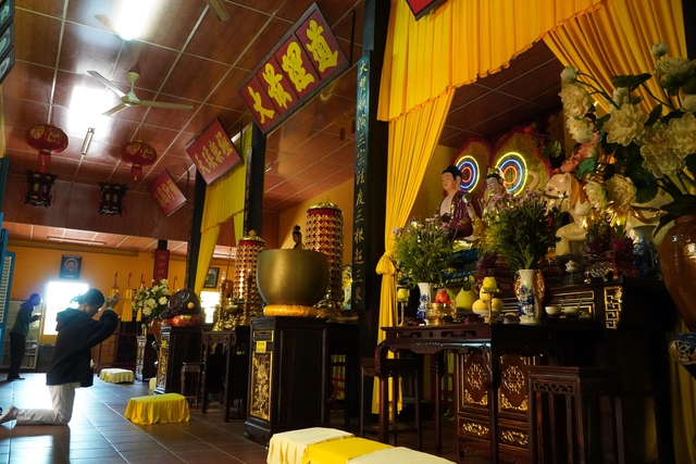 Ngôi chùa 130 năm tuổi xanh mát giữa trung tâm Cần Thơ- Ảnh 8. Ngôi chùa 130 năm tuổi xanh mát giữa trung tâm Cần Thơ- Ảnh 8.