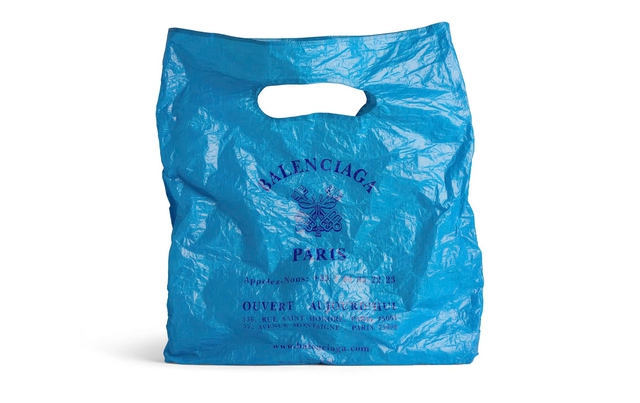 Túi nylon nhàu nhĩ của Balenciaga giá hơn 25 triệu đồng- Ảnh 2.