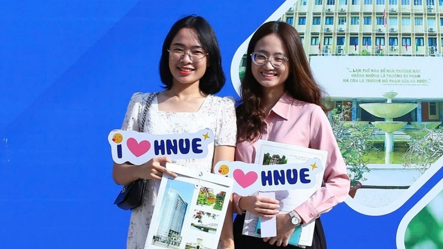 Điểm chuẩn ngành Sư phạm năm 2023: Từ cao đến rất cao tại các trường đại học - Ảnh 1. Điểm chuẩn ngành Sư phạm năm 2023: Từ cao đến rất cao tại các trường đại học - Ảnh 1.